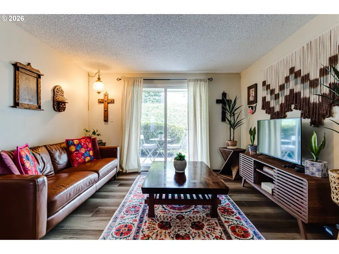 Photo of Unit A at 4083 DONALD ST