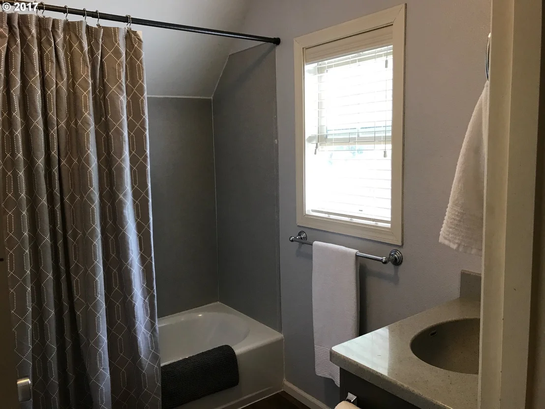 Photo of 1352 MILL ST