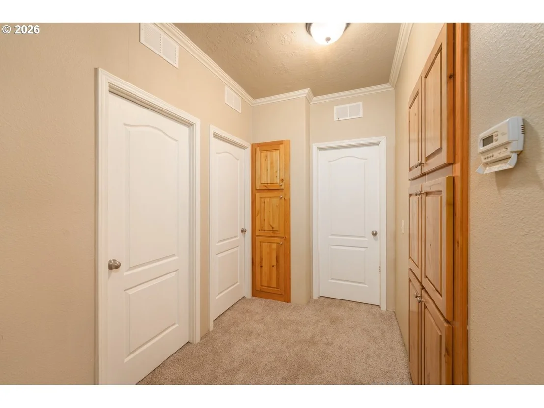 Photo of 1623 LOWER CREST RD