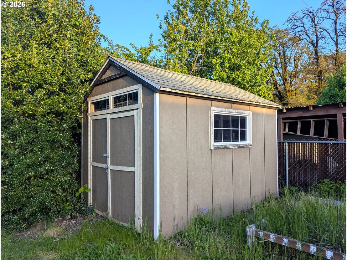 Photo of 76501 PORTAL DR