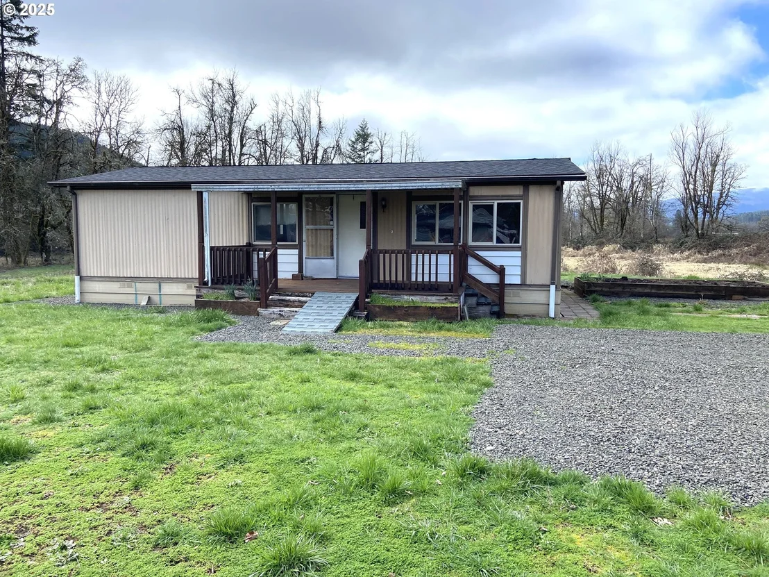 Photo of 92020 MAPLE LN