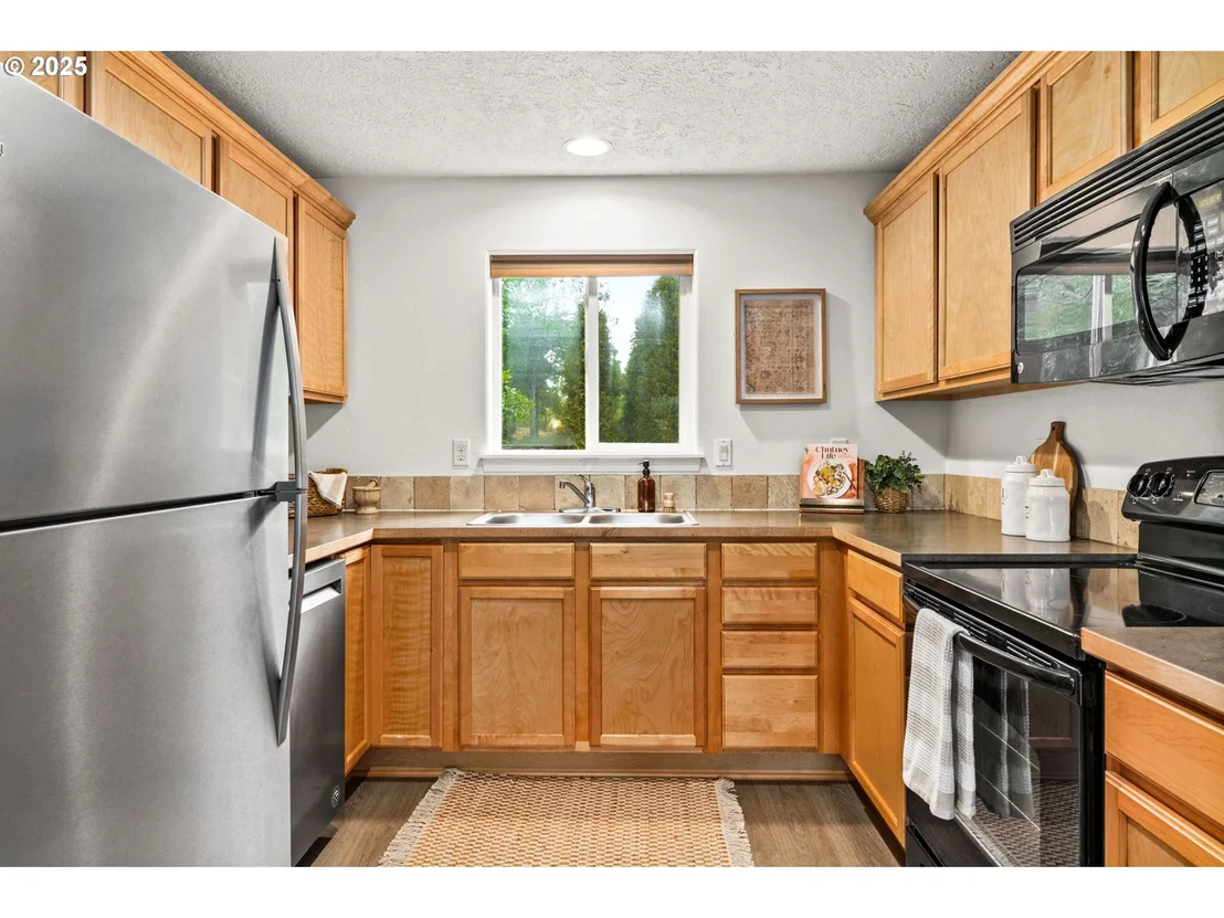 Photo of 3031 HUMMINGBIRD LN