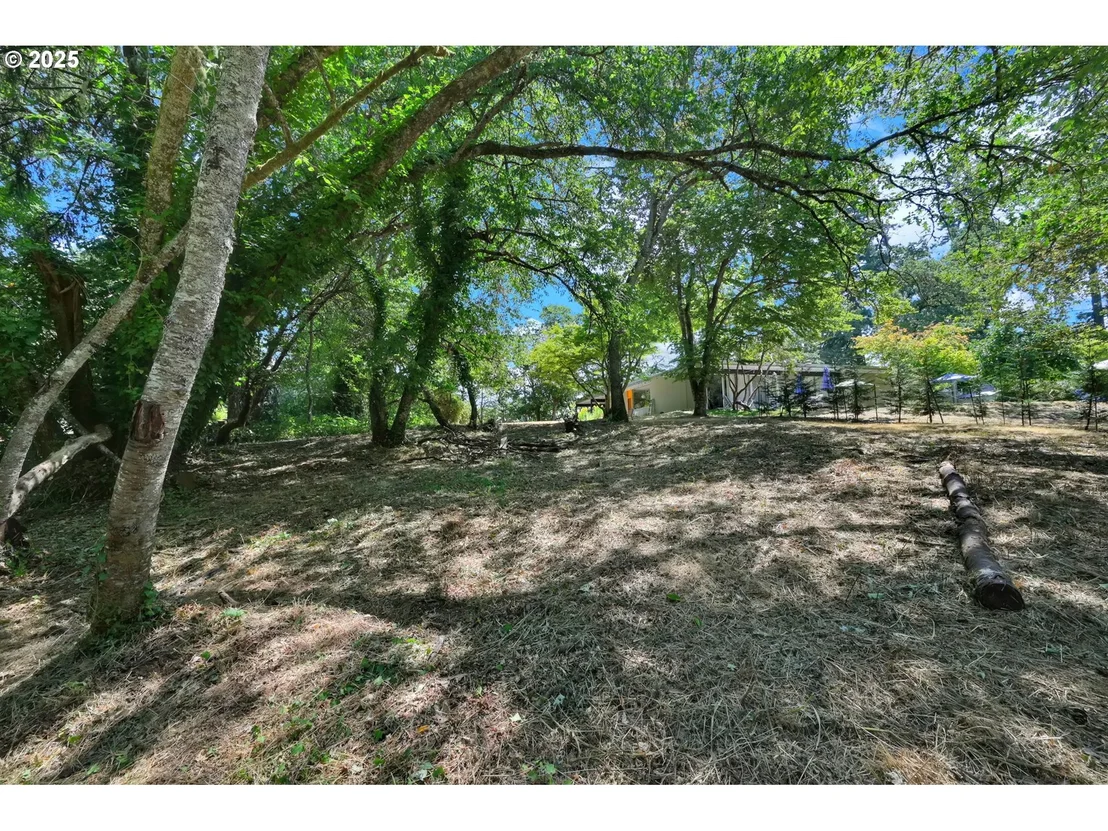 Photo of 2 Storey BLVD