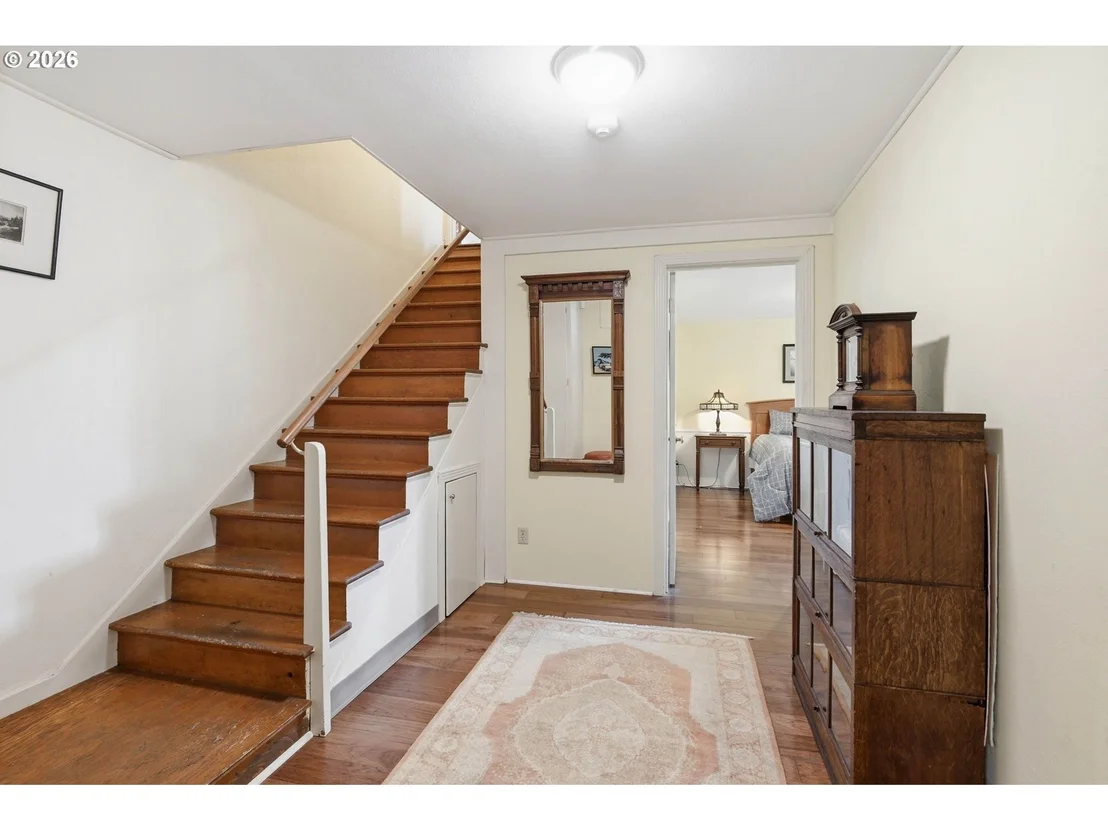 Photo of 28 W 22nd AVE