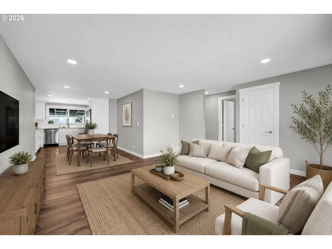 Photo of 326 38TH PL