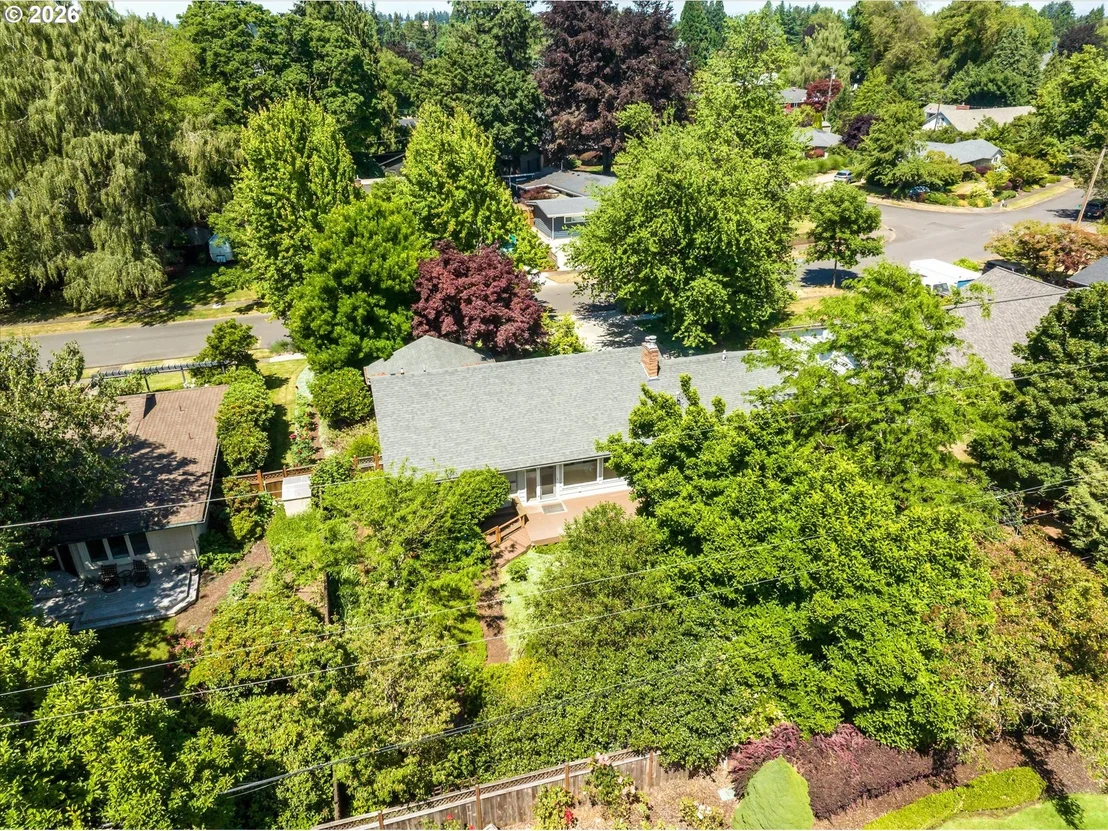 Photo of 243 DARTMOOR DR