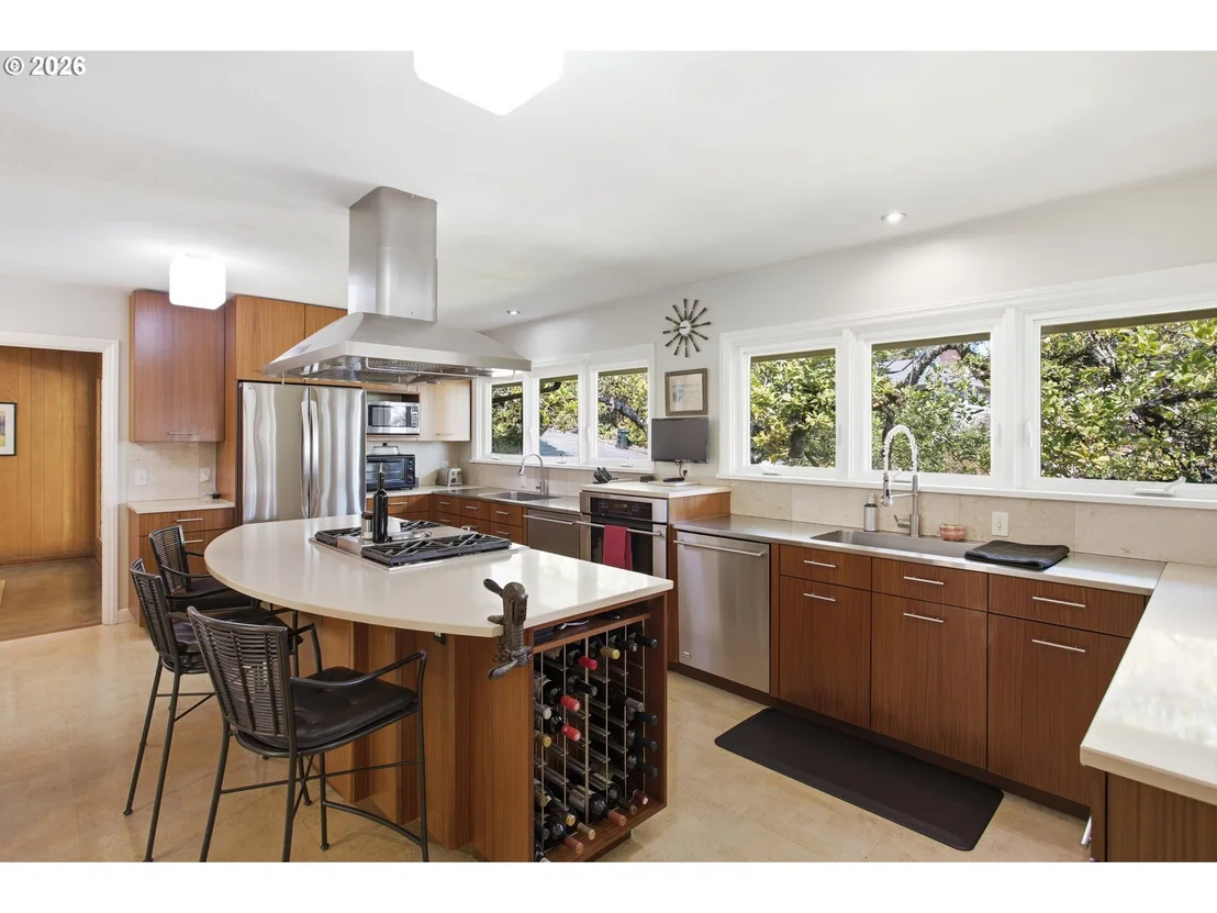 Photo of 60 W 22ND AVE