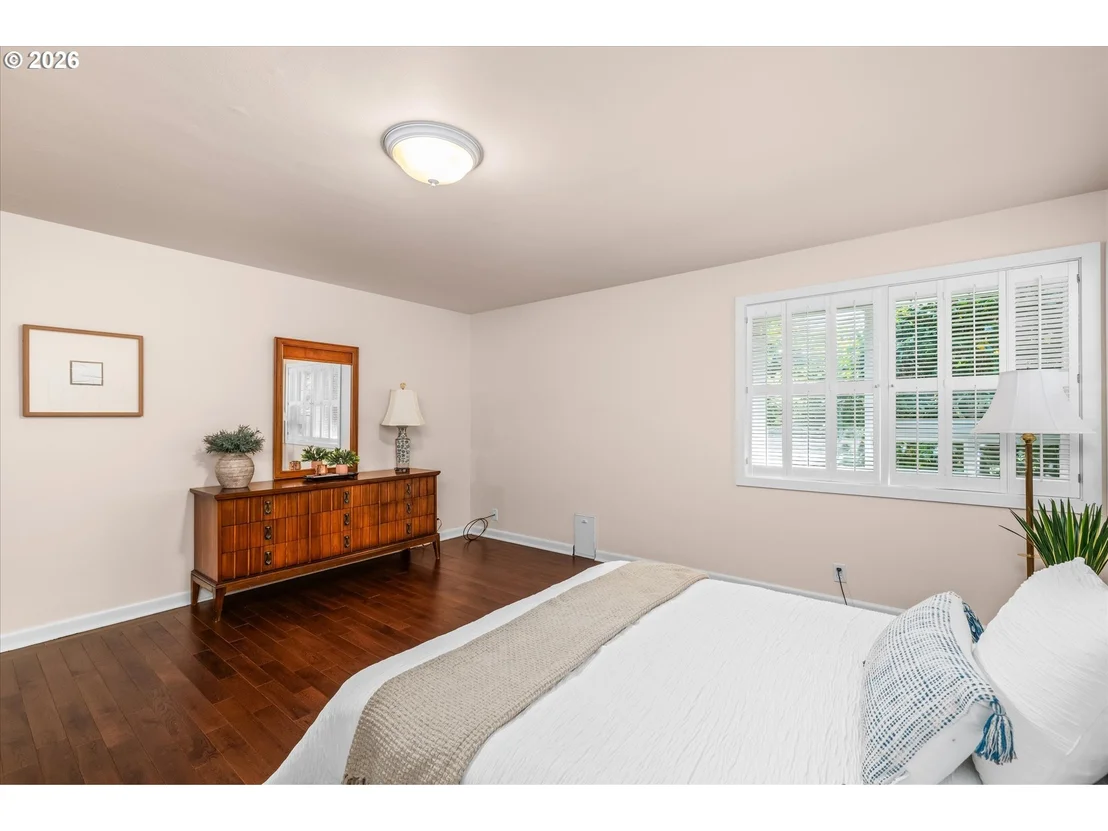 Photo of 243 DARTMOOR DR