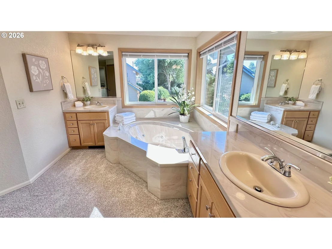 Photo of 1364 VICTORIAN WAY