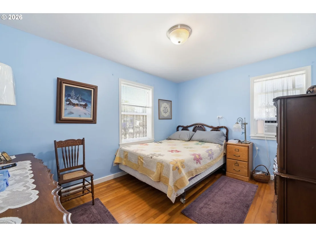 Photo of 1385 PARKER ST