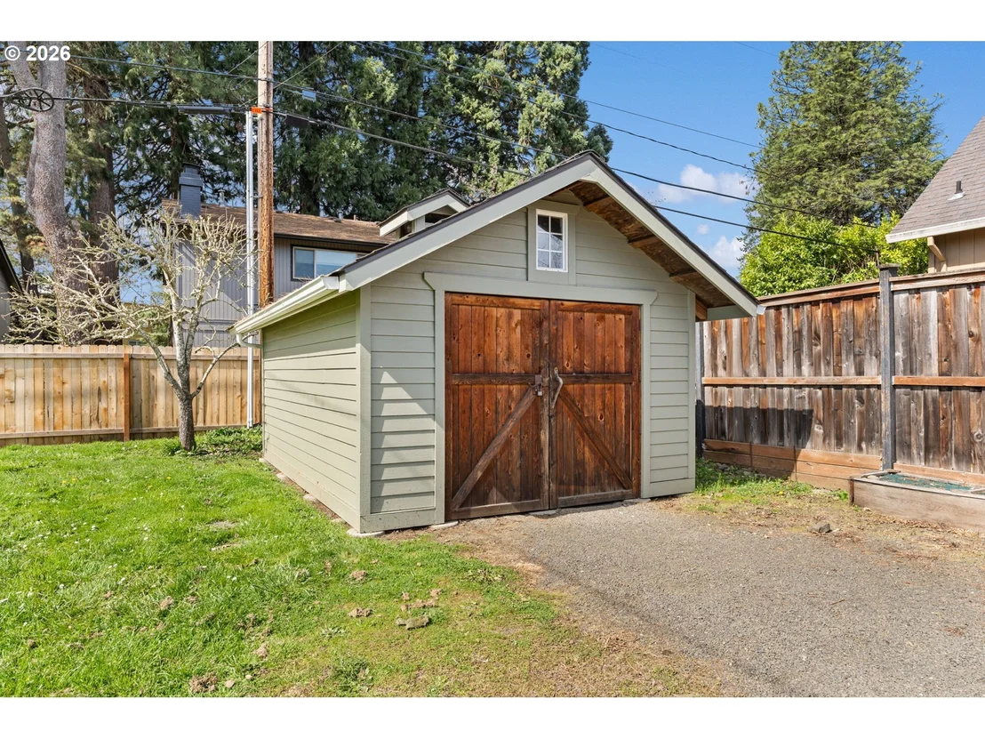 Photo of 394 CHERRY DR