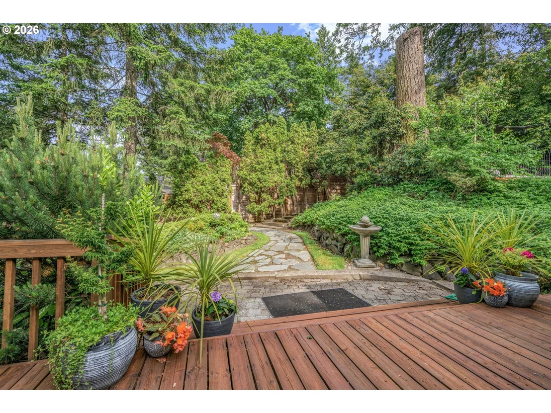 Photo of 2610 HIGHLAND OAKS DR