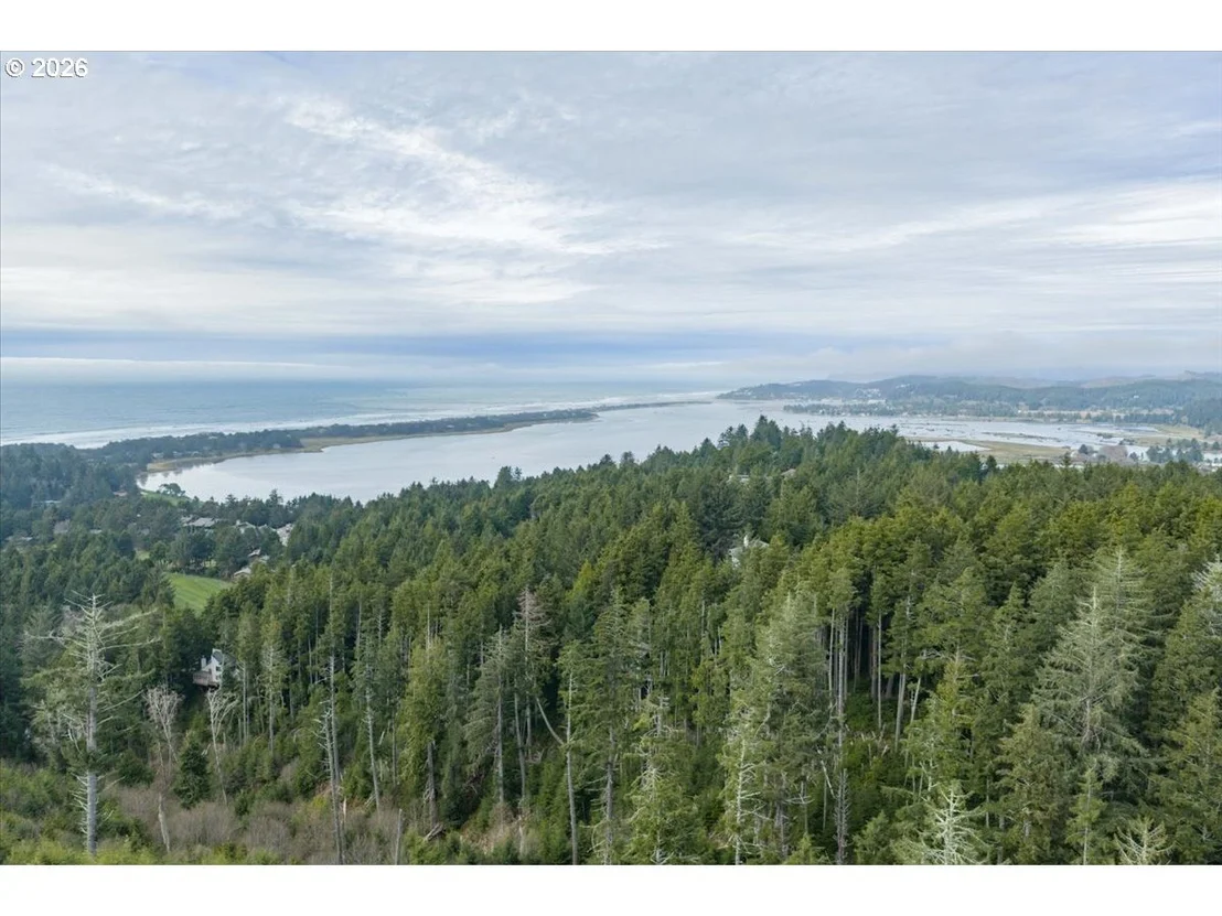 Photo of 575 Fairway DR