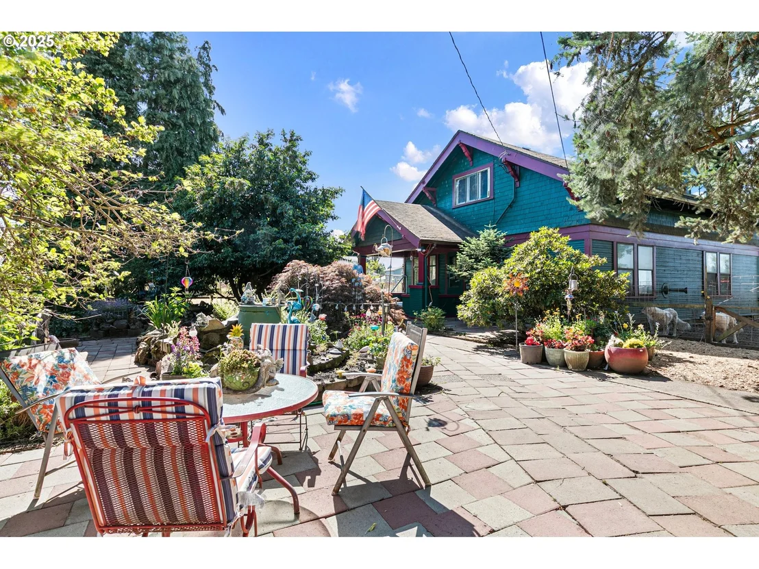 Photo of 5320 ROYAL AVE