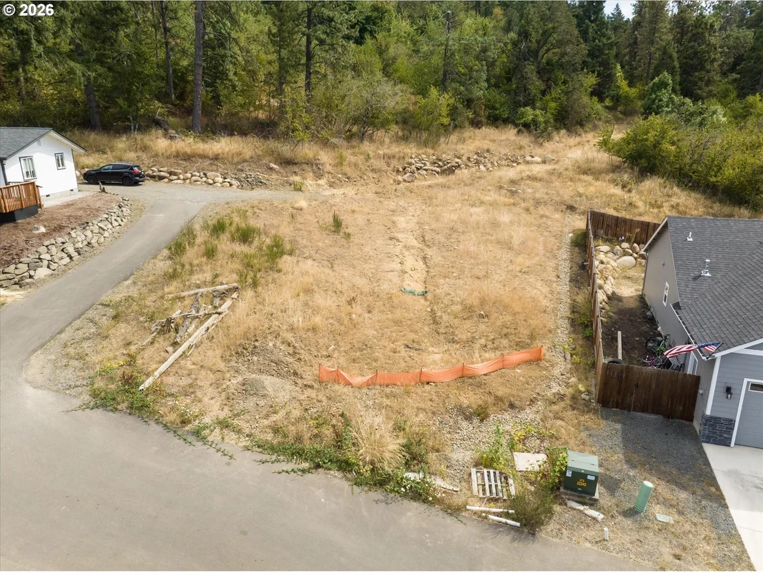 Photo of 731 BOULDER LOOP