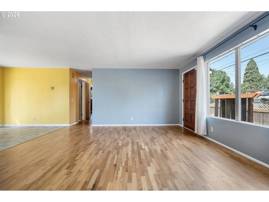 Photo of 130 E 31ST AVE