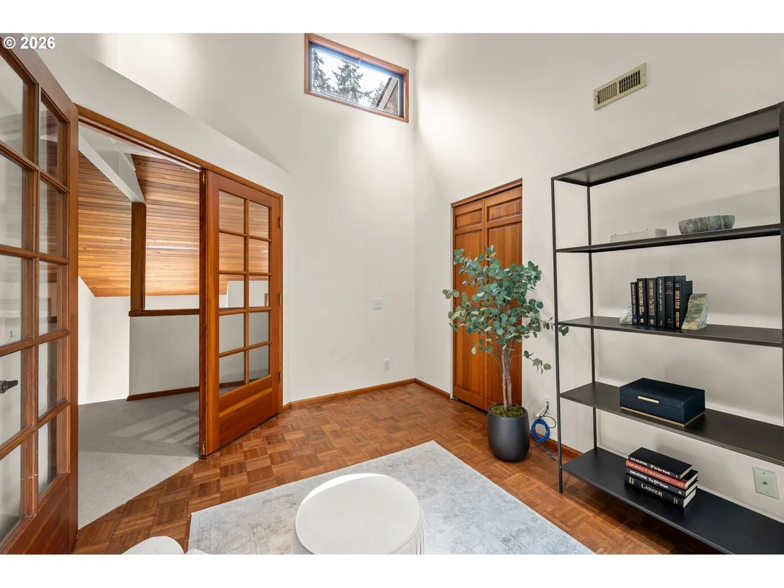 Photo of 3965 SPRING BLVD