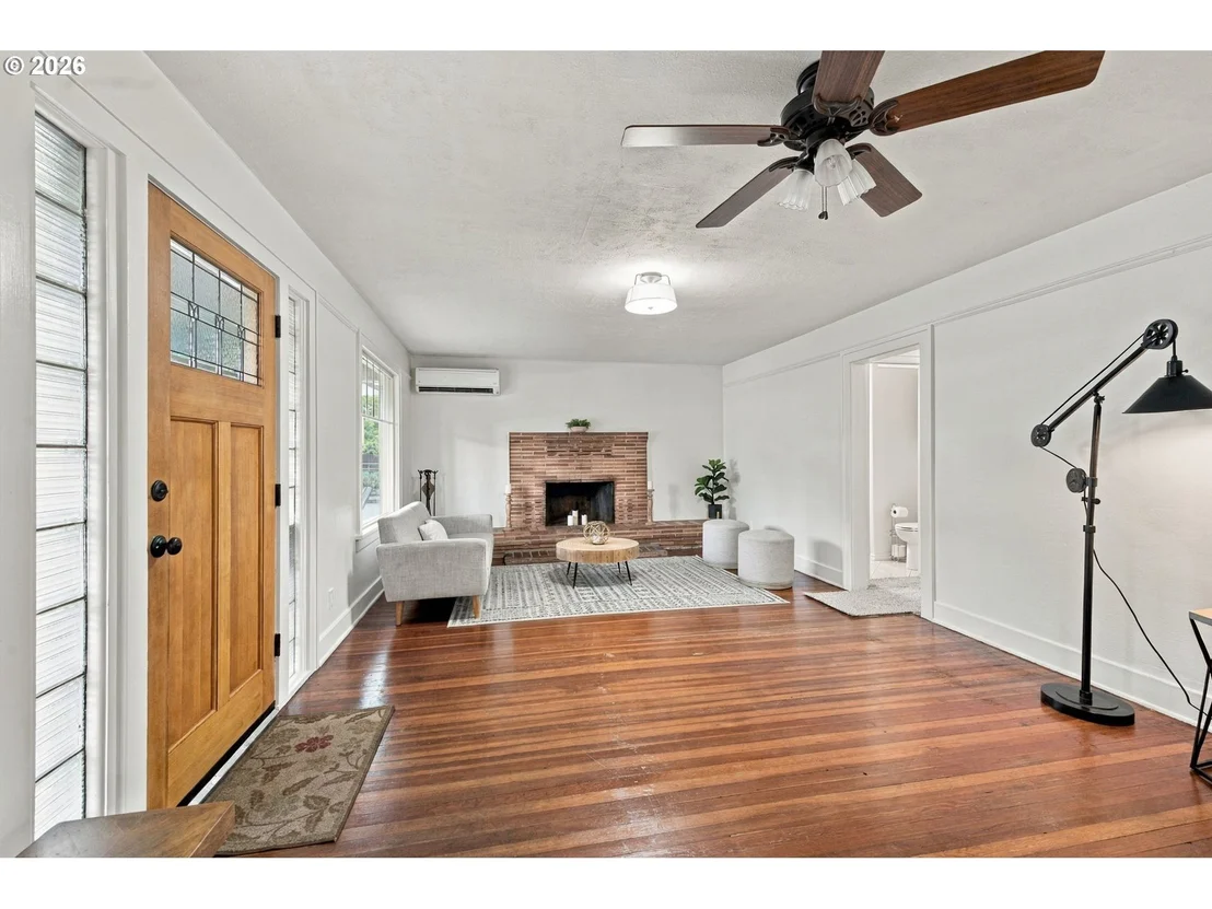 Photo of 352 W M ST