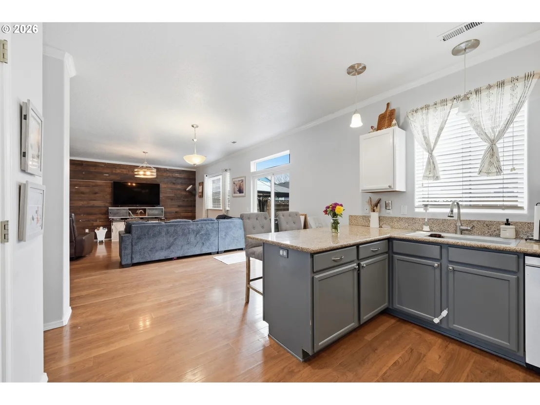 Photo of 3717 RIVIERA
