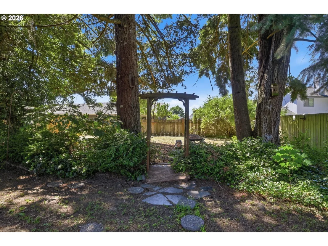 Photo of 2250 W IRWIN WAY
