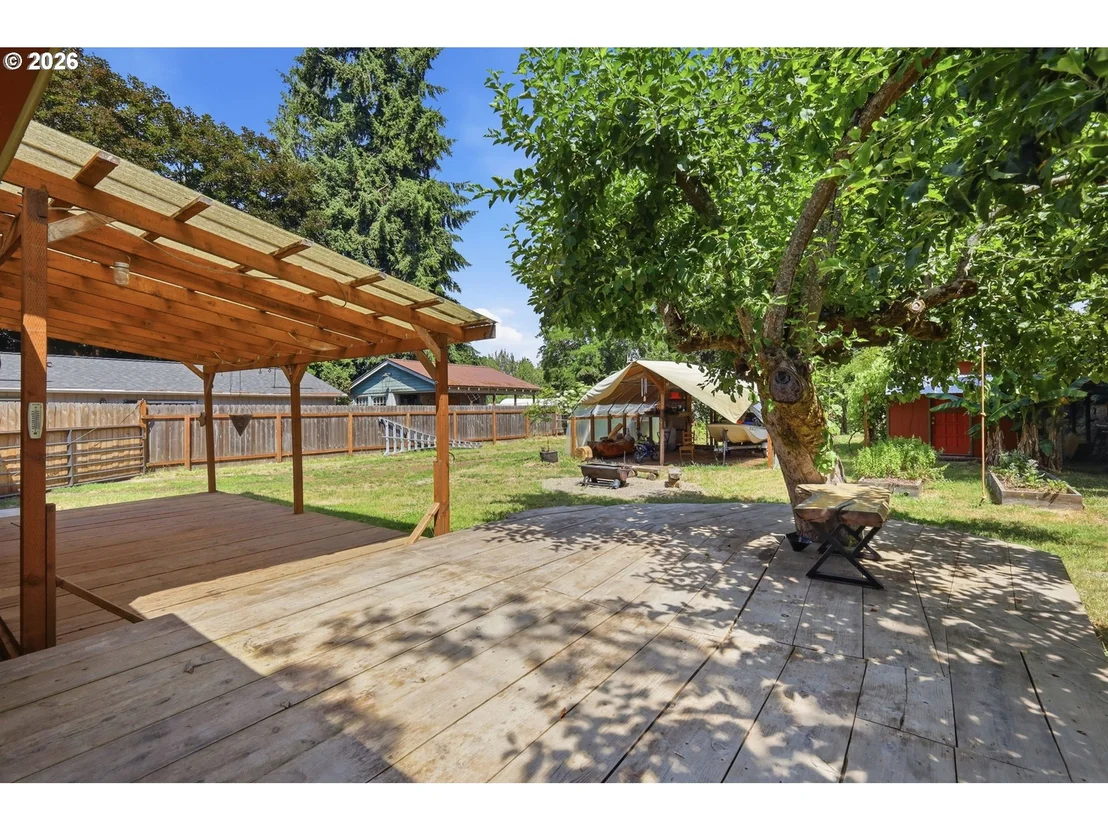 Photo of 605 KOURT DR