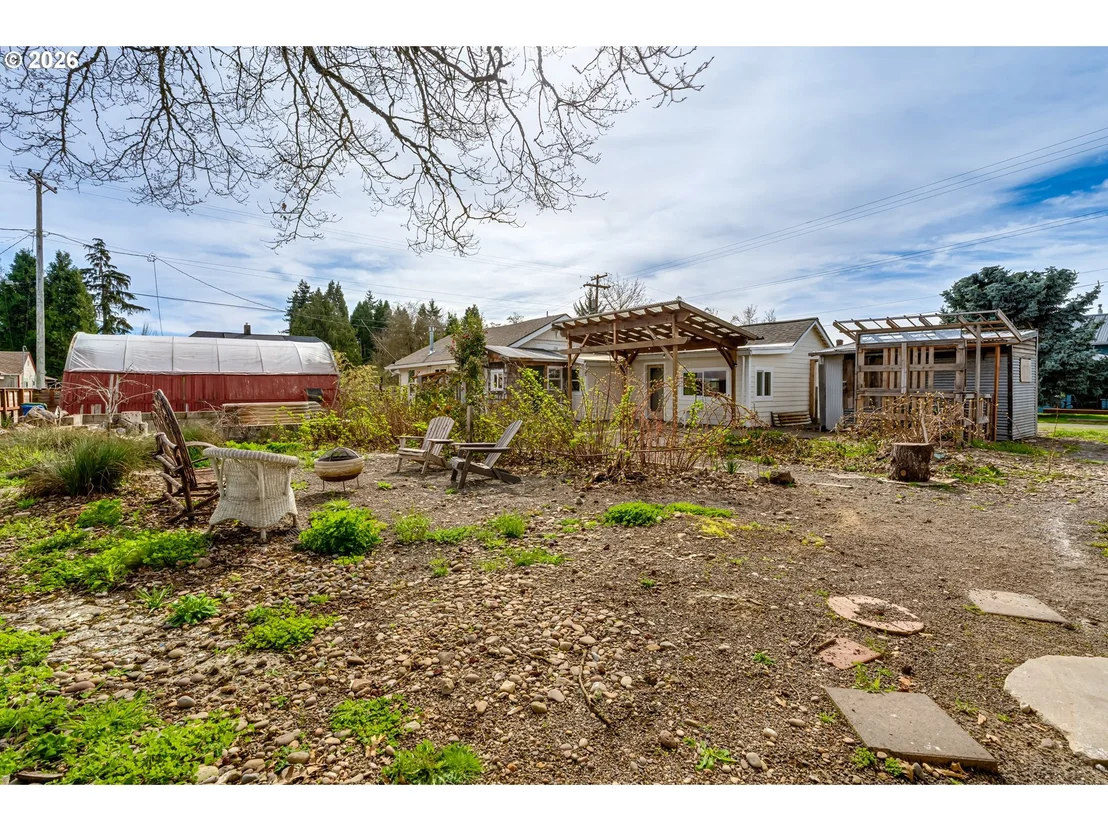 Photo of 111 HOLEMAN AVE