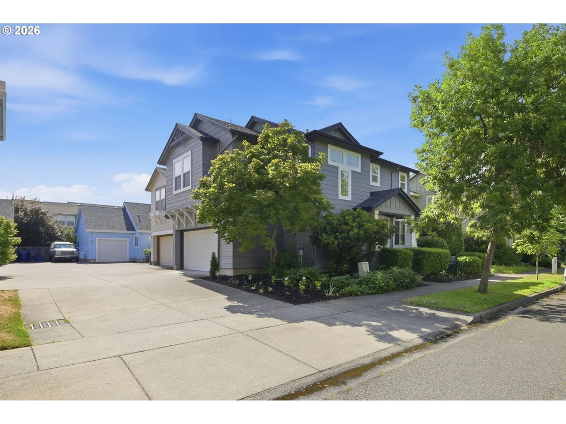Photo of 1637 HAMLET LN