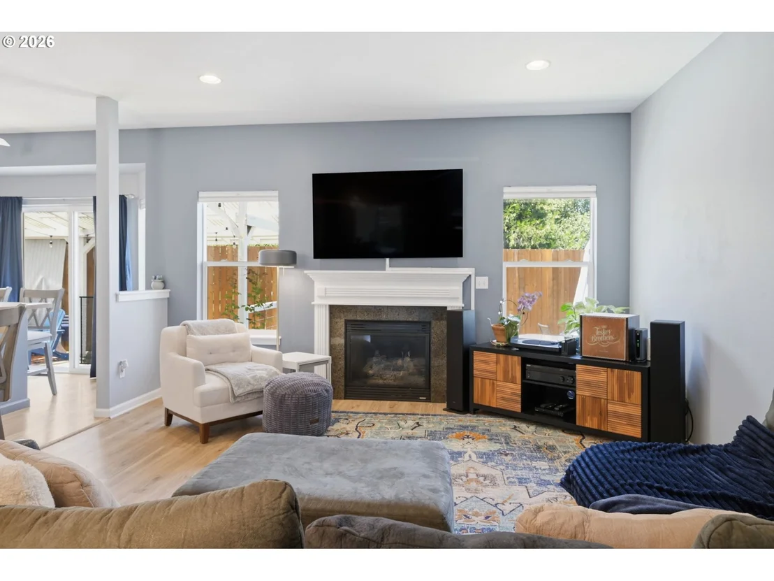 Photo of 2910 RIVER RD