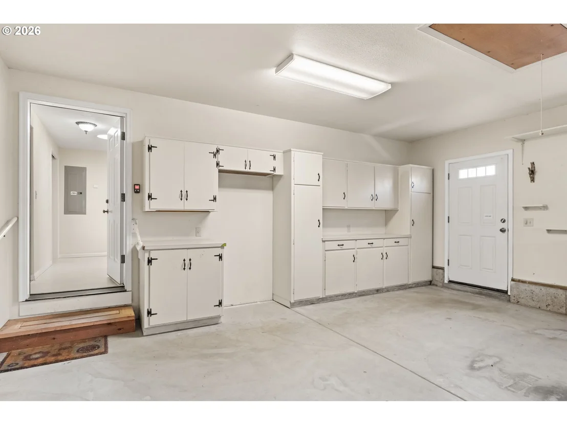Photo of 394 CHERRY DR