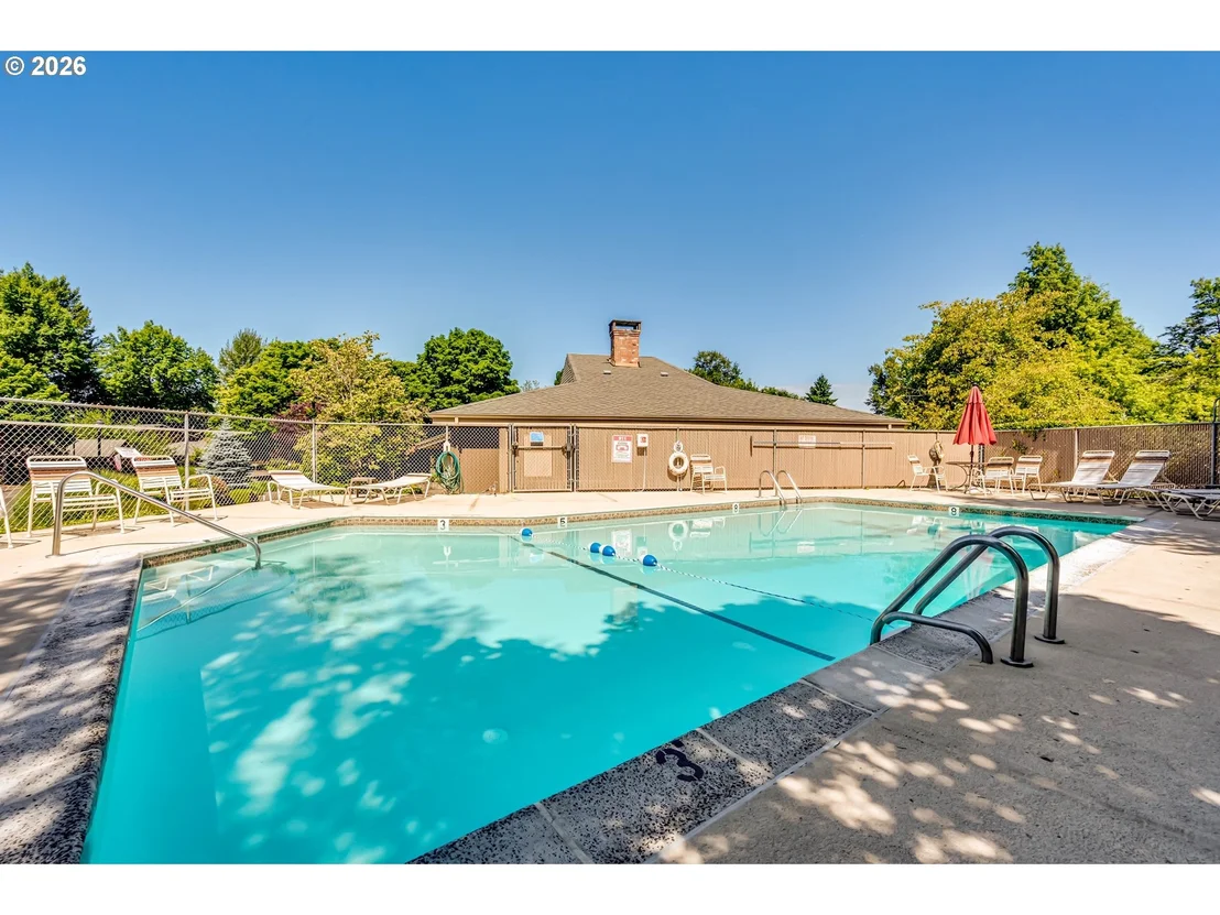 Photo of 2221 RIDGEWAY DR