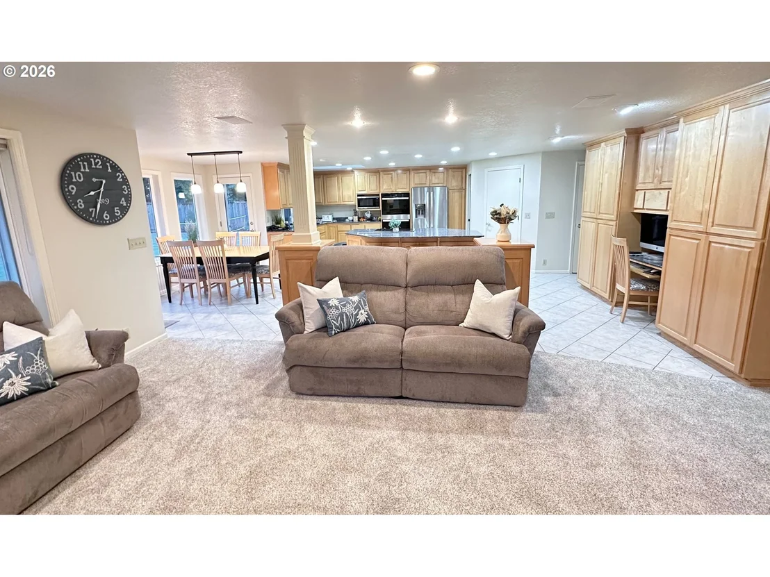 Photo of 1364 VICTORIAN WAY