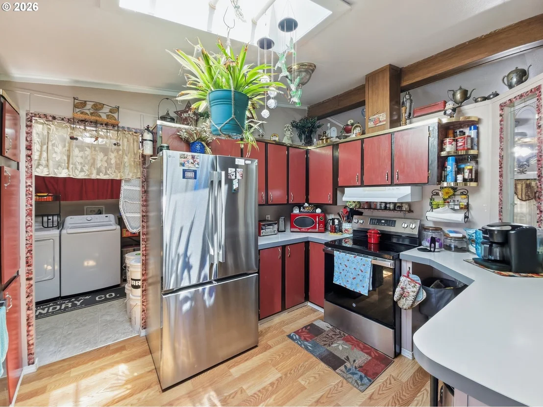 Photo of Unit 39 at 2145 31ST ST