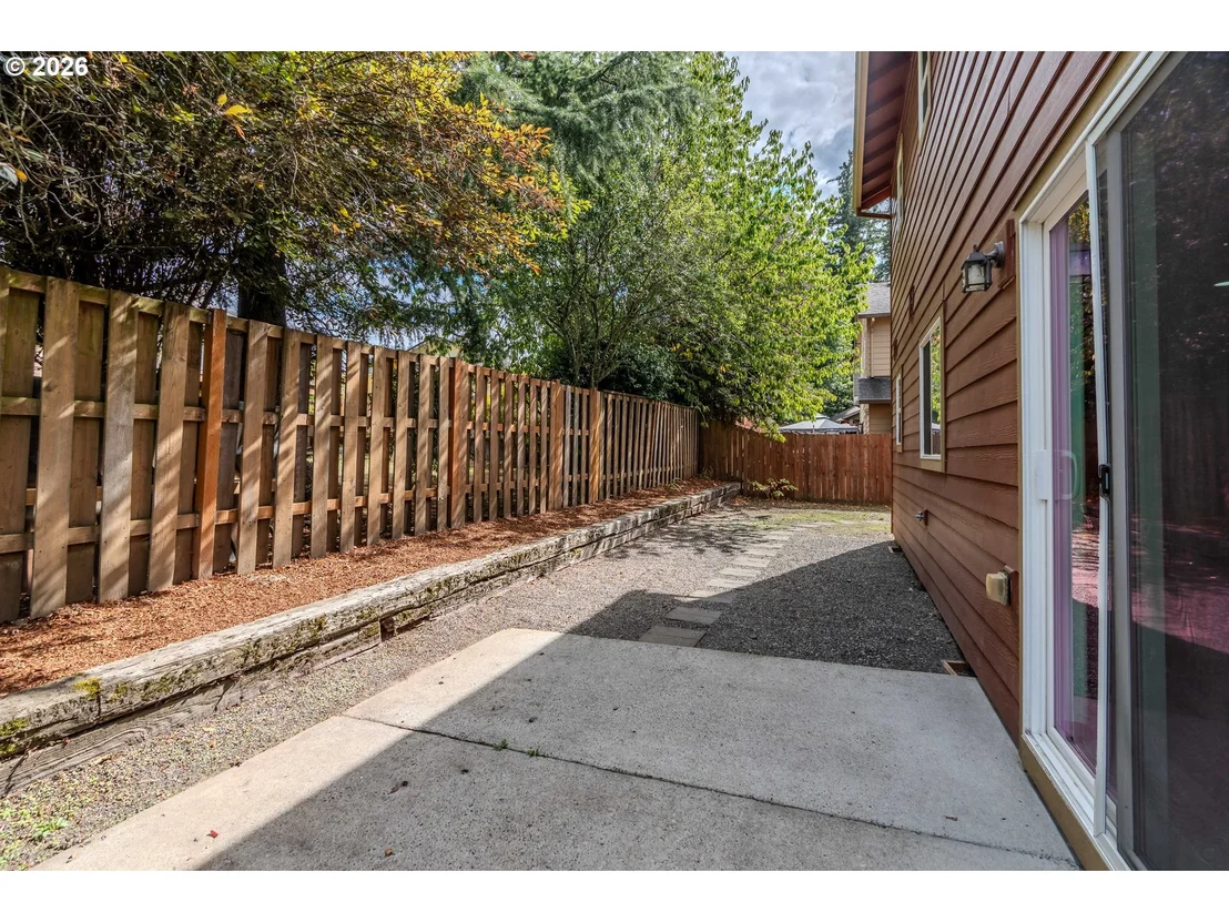Photo of 2013 NW BELLA VISTA DR