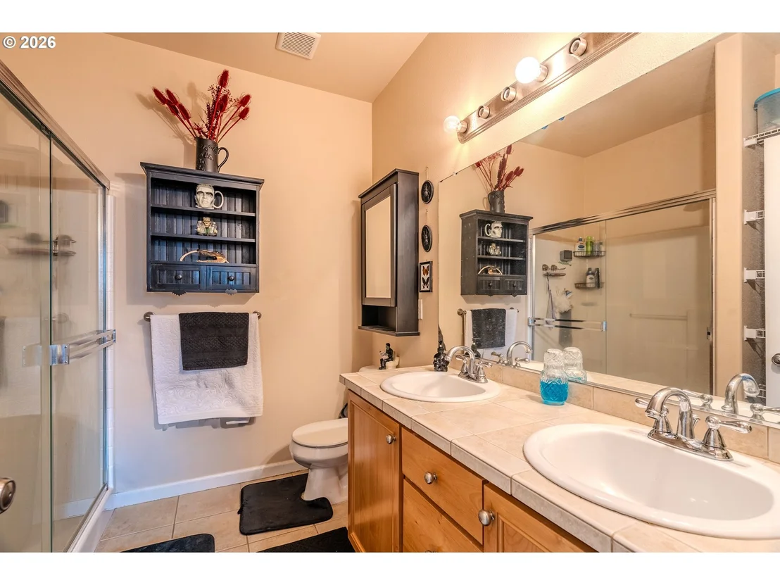 Photo of 866 NW COUNCIL DR
