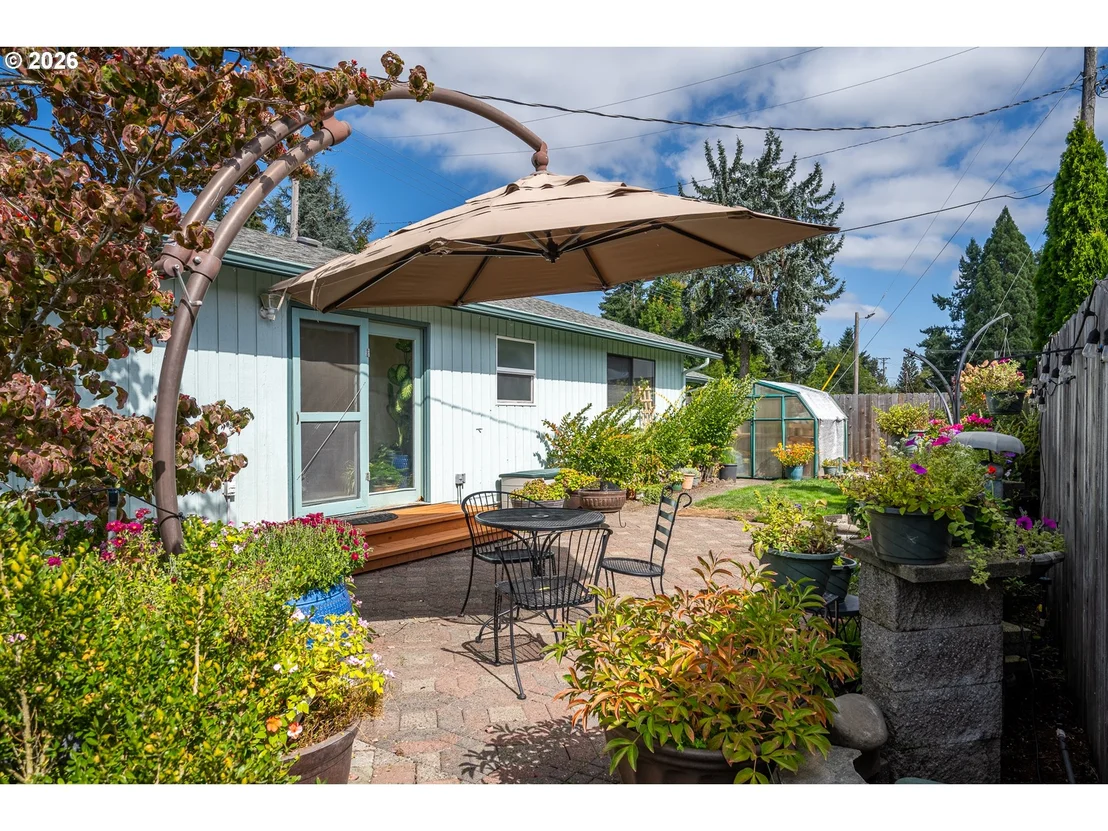 Photo of 6111 THURSTON RD
