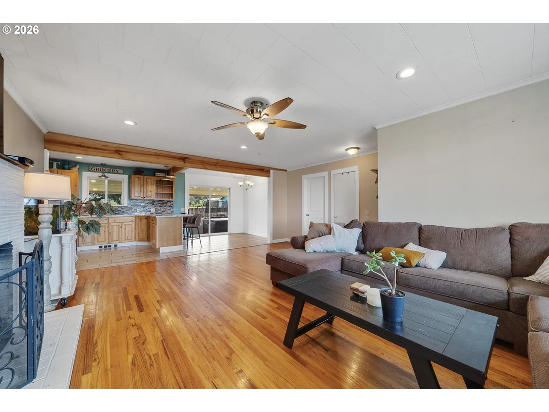 Photo of 7310 TRASK RIVER RD