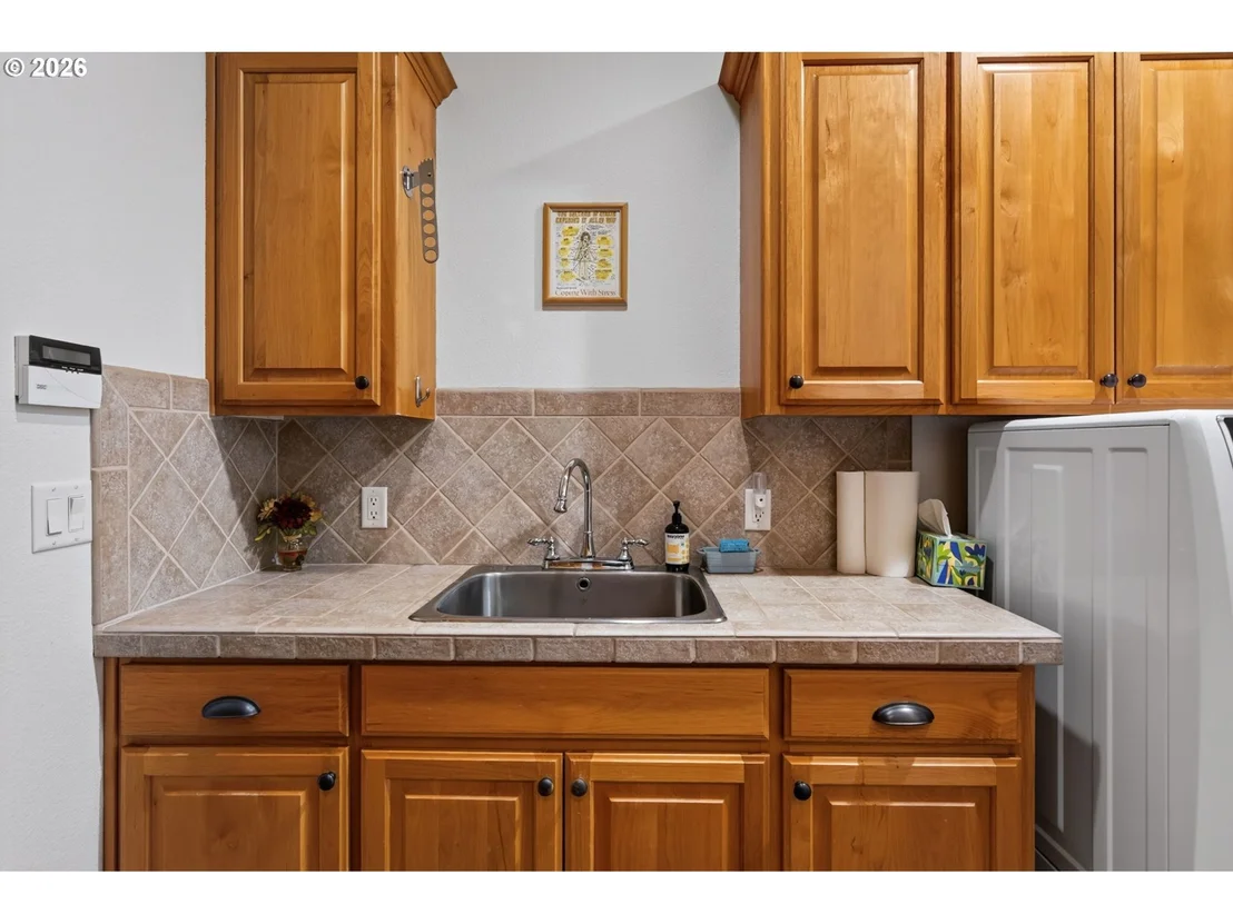 Photo of 17690 Mountain View RD SW