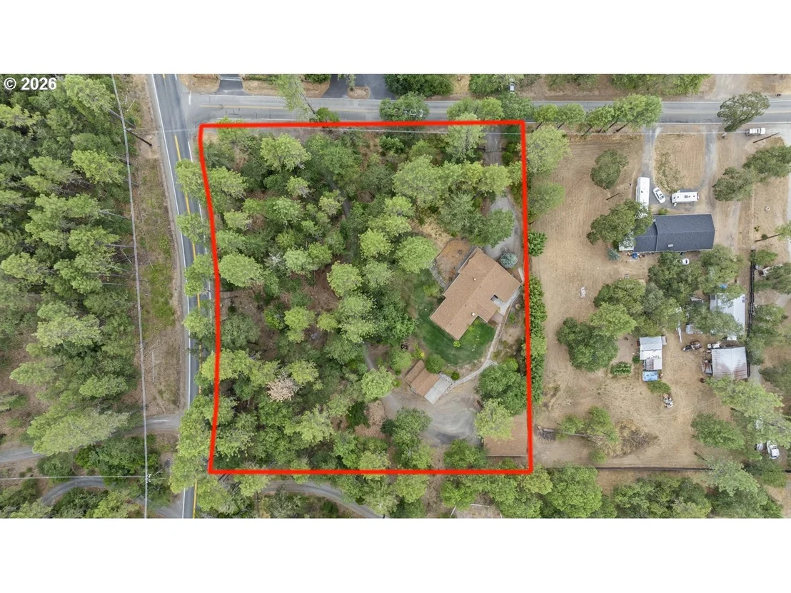 Photo of 135 ROLLING HILLS DR