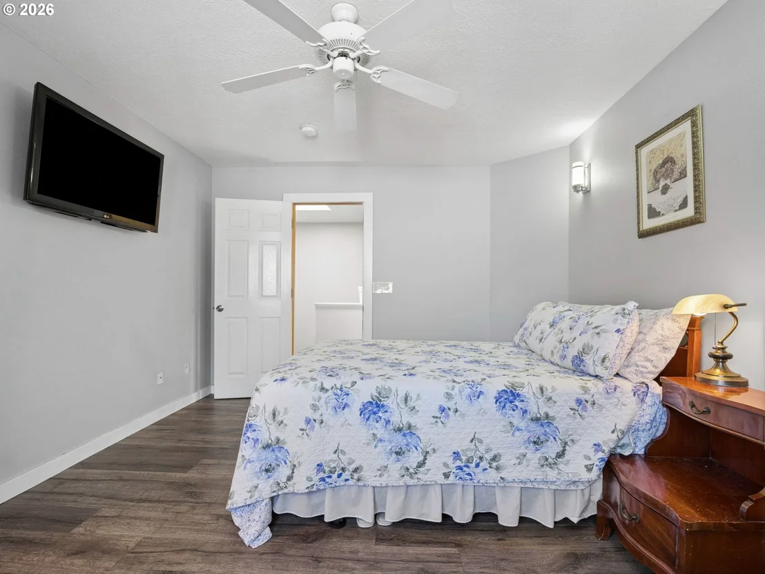 Photo of 644 SE MYRTLEWOOD PL