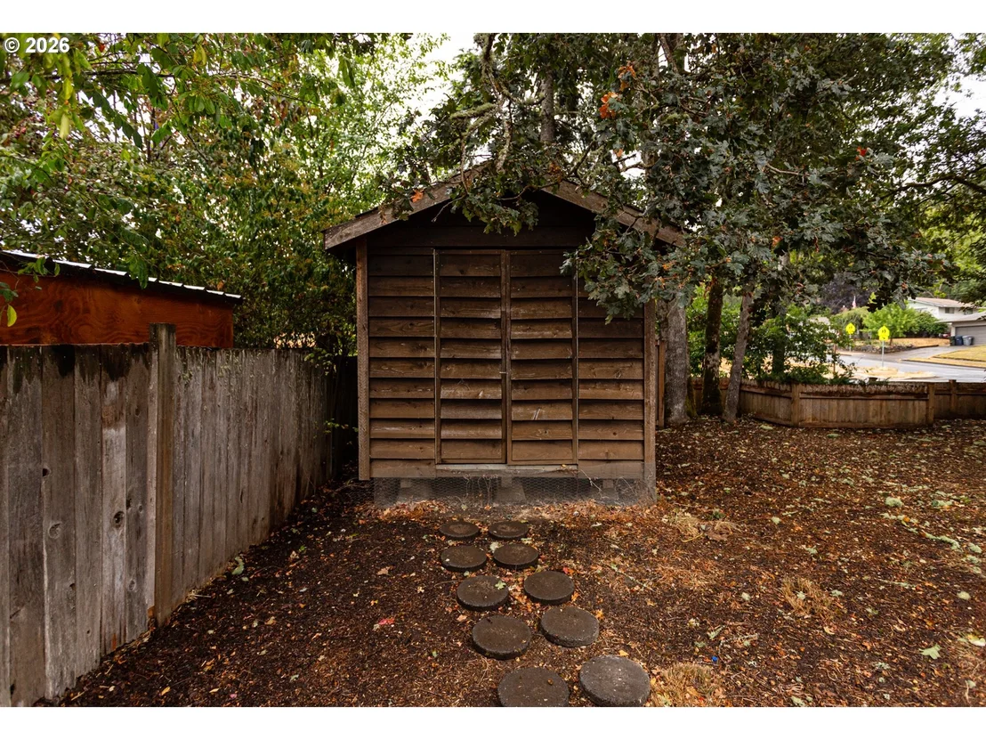 Photo of 395 E 46TH AVE