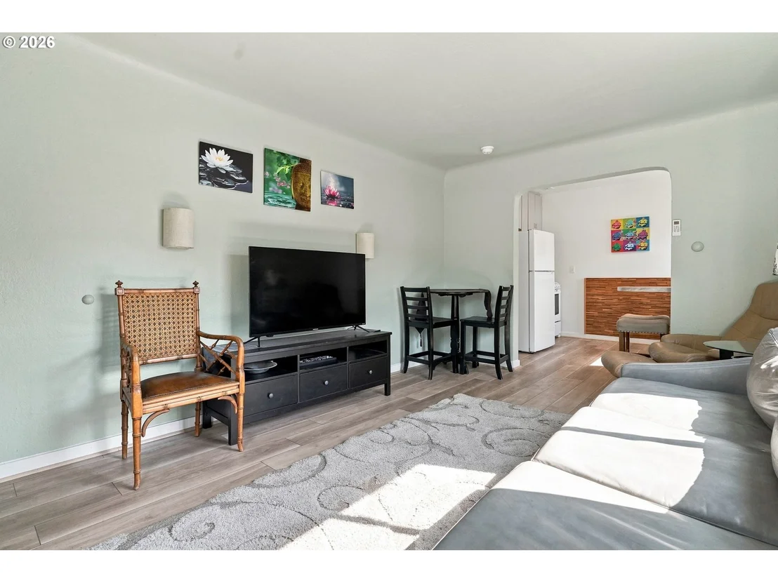 Photo of 1572 W BROADWAY