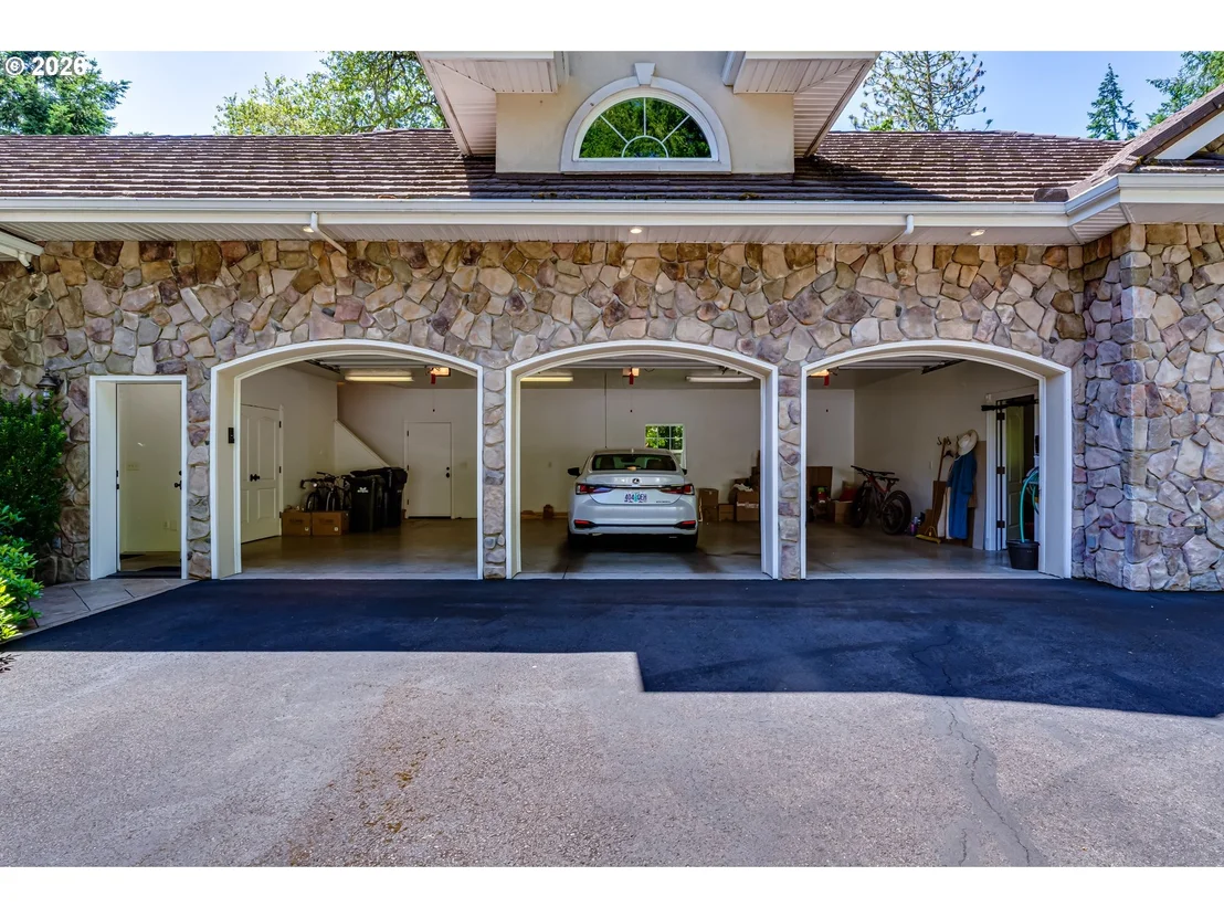 Photo of 32825 KESTREL LN