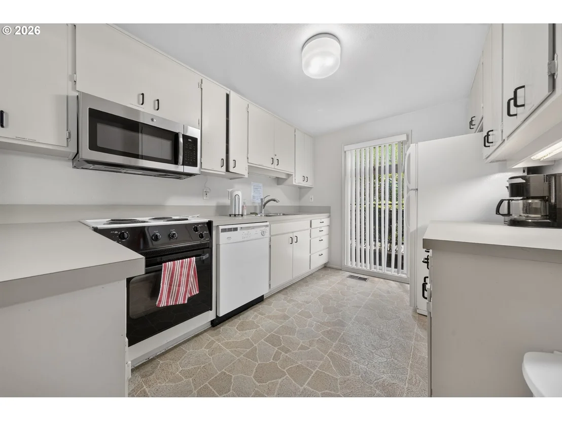 Photo of 20 BRAE BURN DR