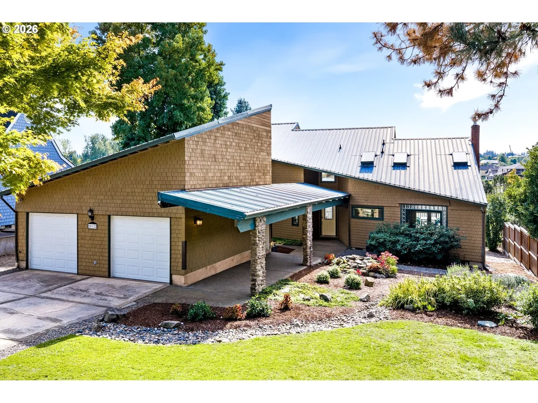 Photo of 20122 NE INTERLACHEN LN