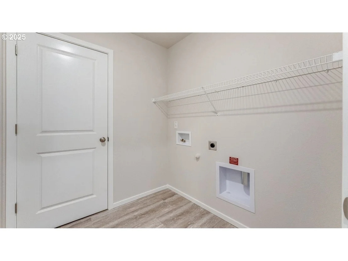 Photo of 4990 Dilling AVE NE