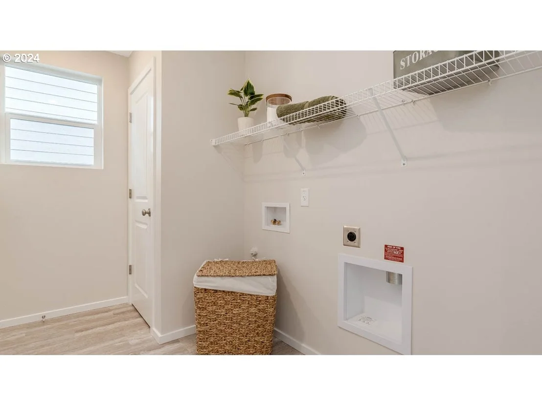 Photo of 428 Reno ST NE