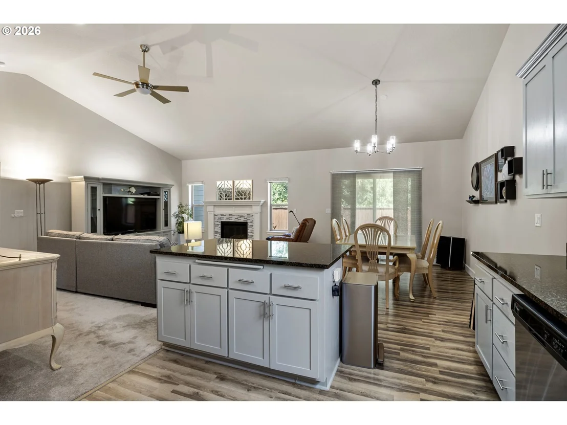 Photo of 963 PENNINGTON CT