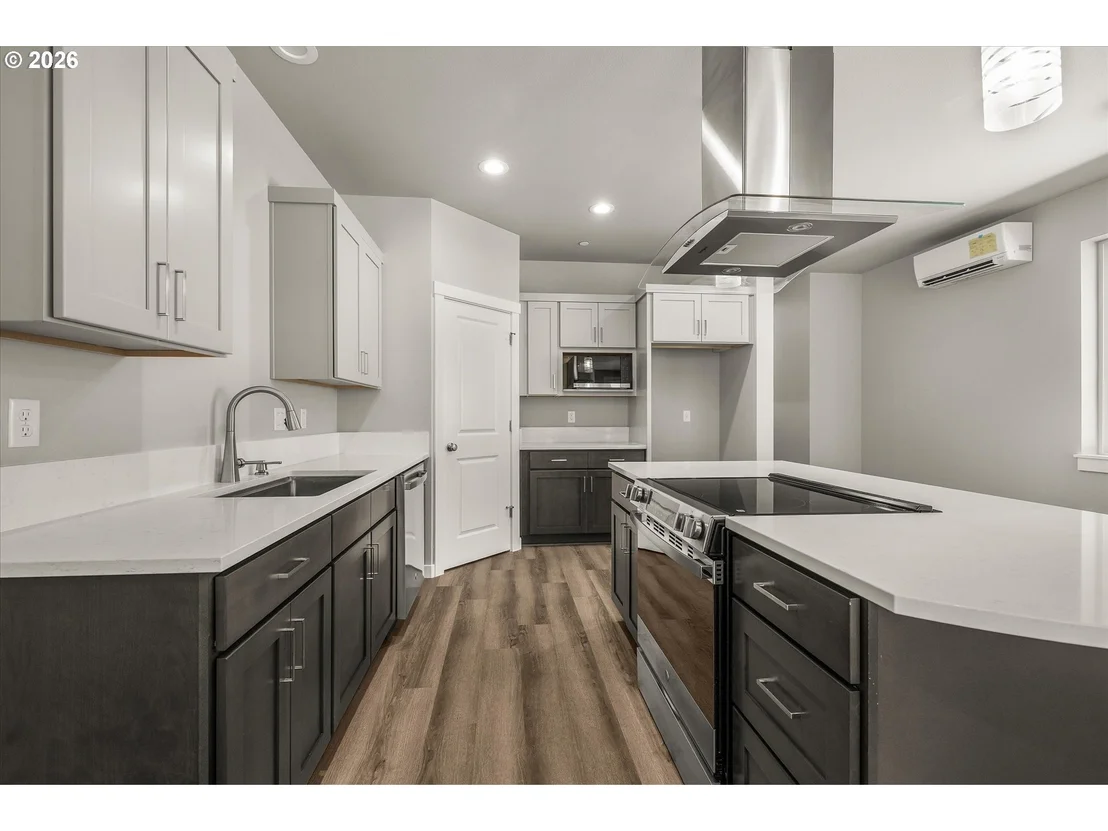 Photo of 177 NW MAWRCREST AVE