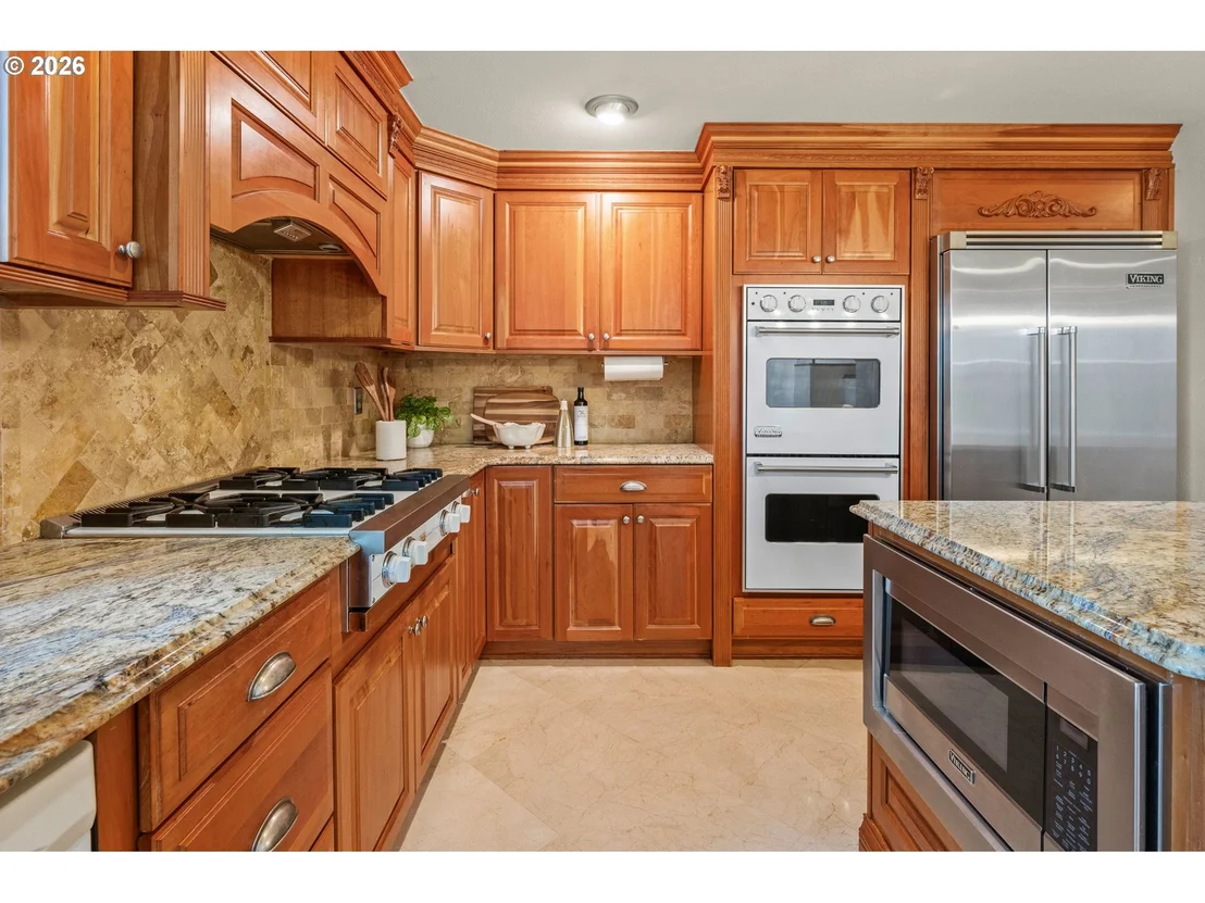 Photo of 3965 SPRING BLVD