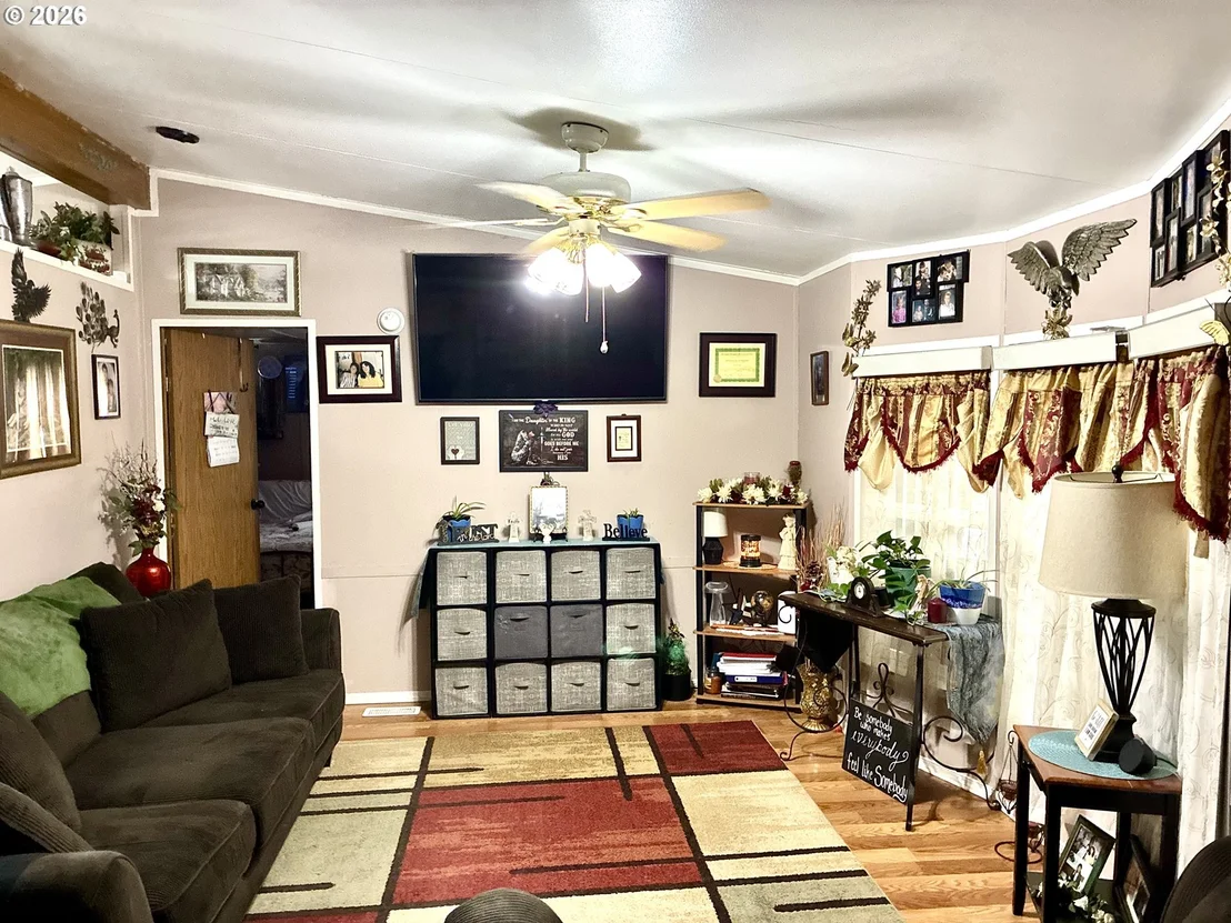 Photo of Unit 39 at 2145 31ST ST